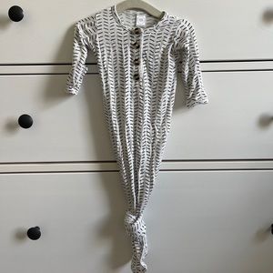 Lou Lou knotted gown